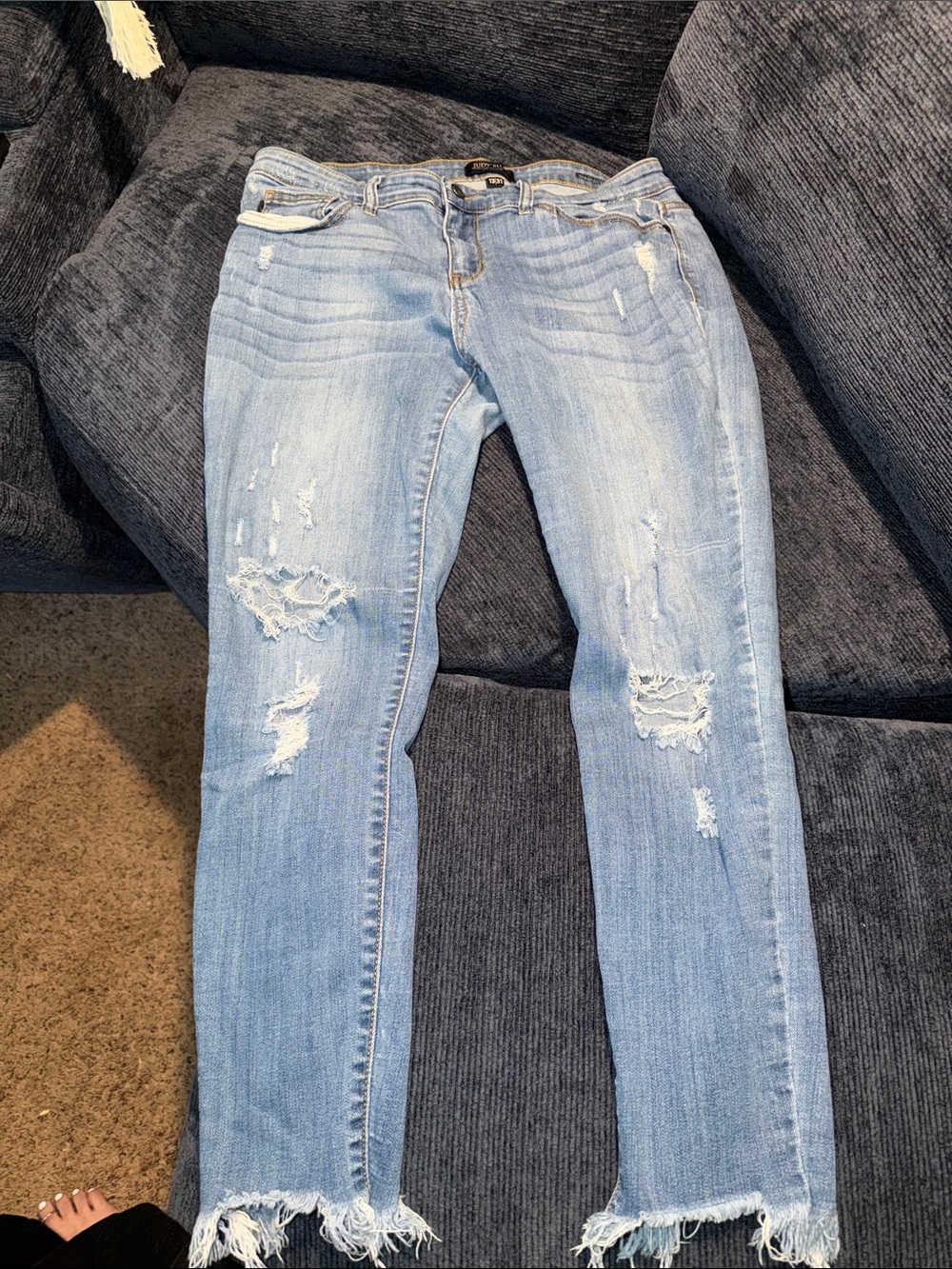 Judy Blue Light Wash Distressed Straight Leg Jeans